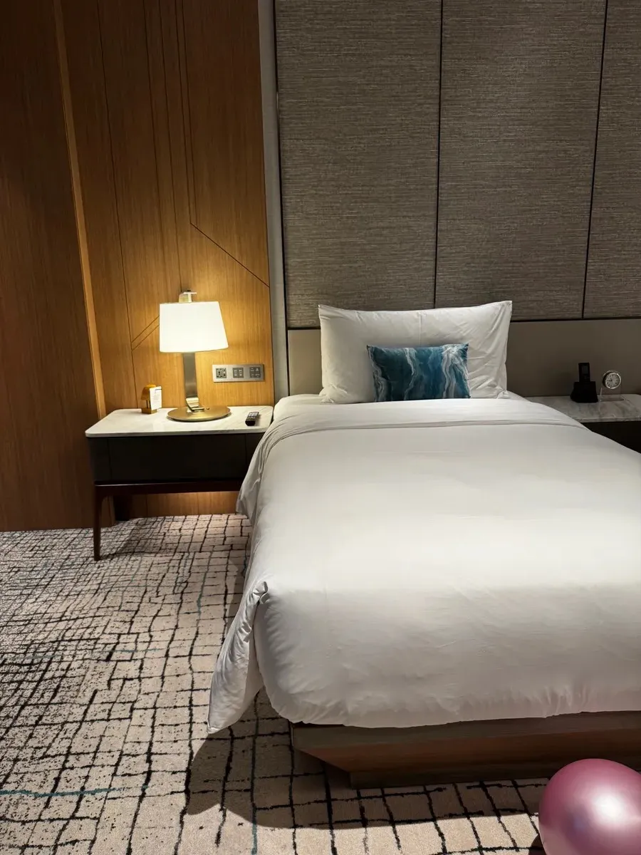 Kimpton Maa-Lai Bangkok Room Window View