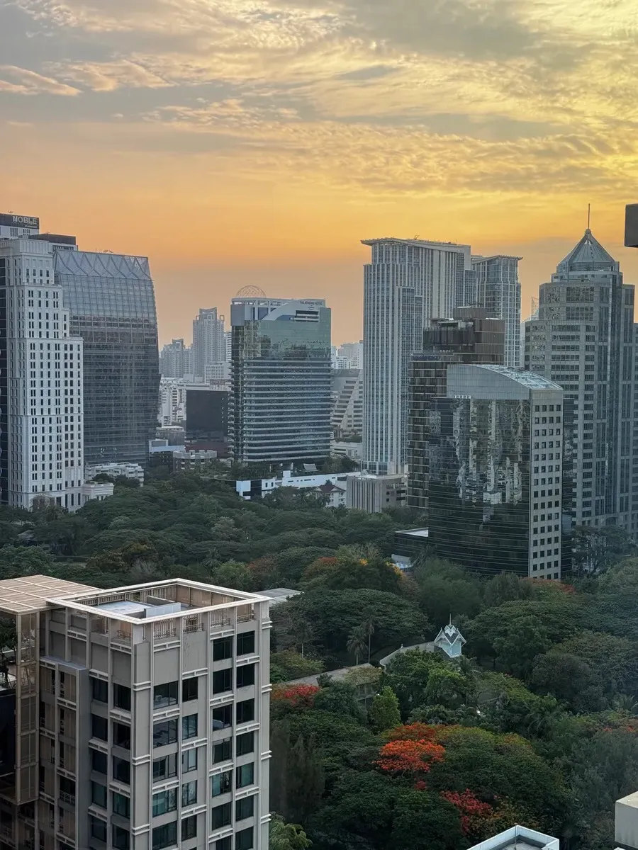 Kimpton Maa-Lai Bangkok Room Full View